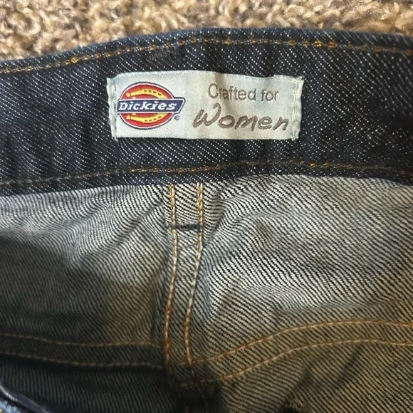 5/$25Dickies women’s dark denim relaxed fit jeans size 6R - Picture 3 of 8